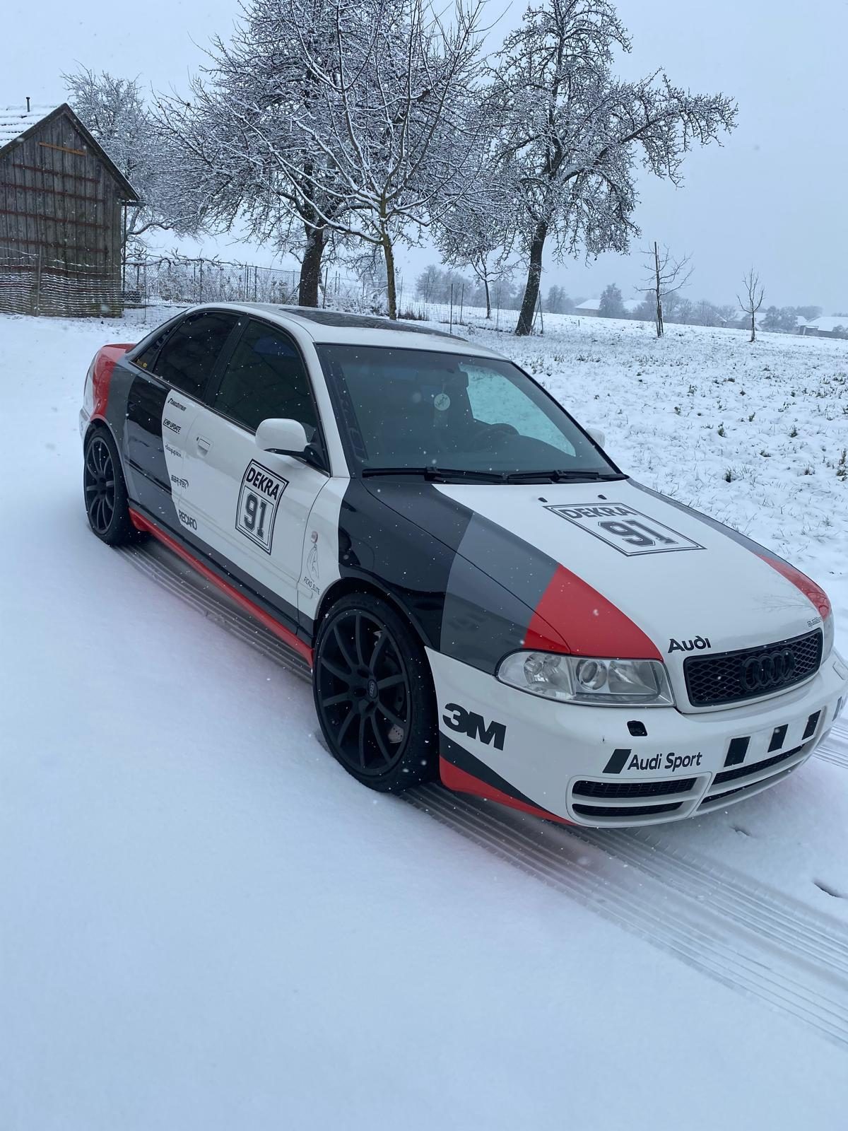 Audi S4 · Race Livery — Teilfolierung