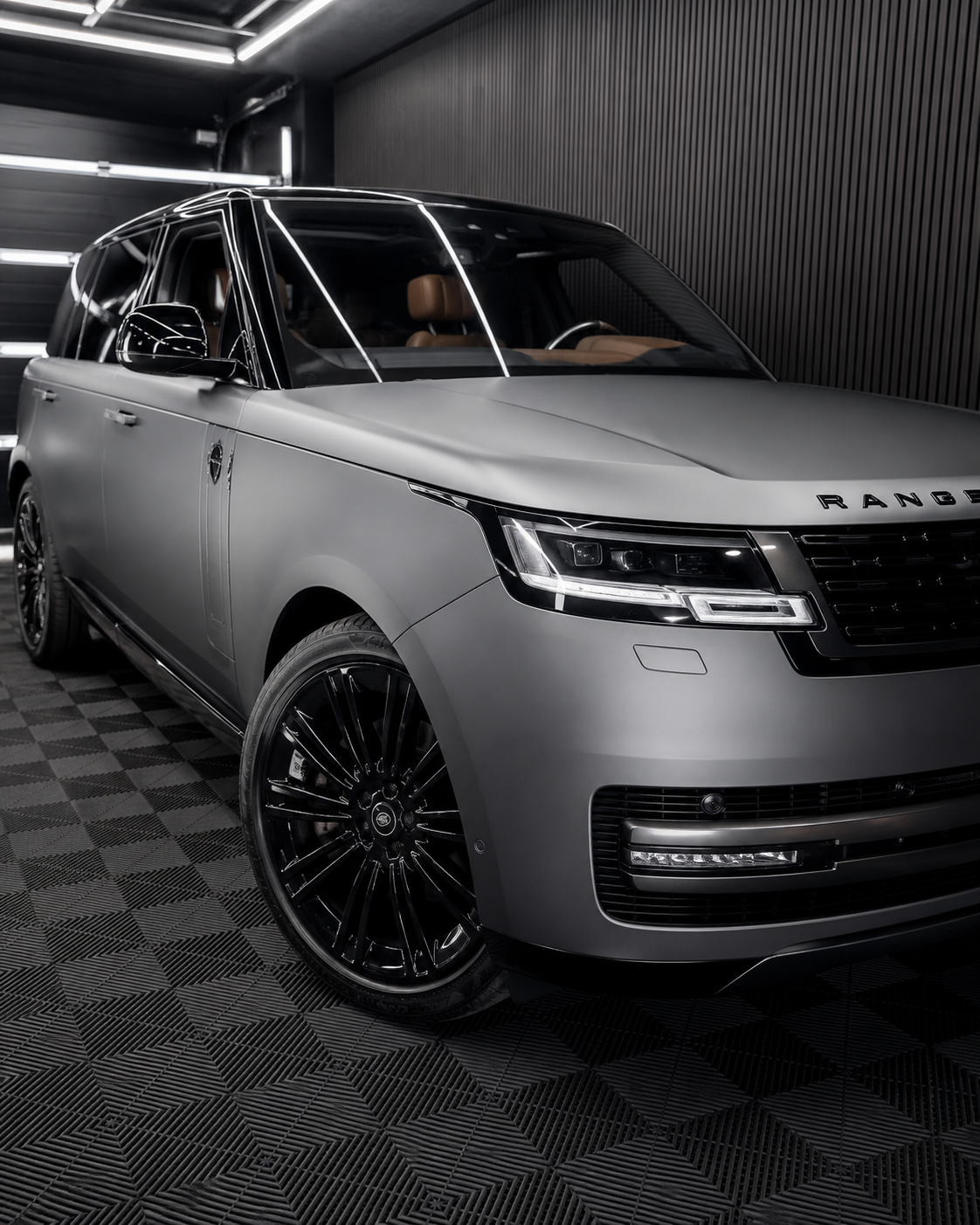 Range Rover · Mattschwarz — Vollfolierung